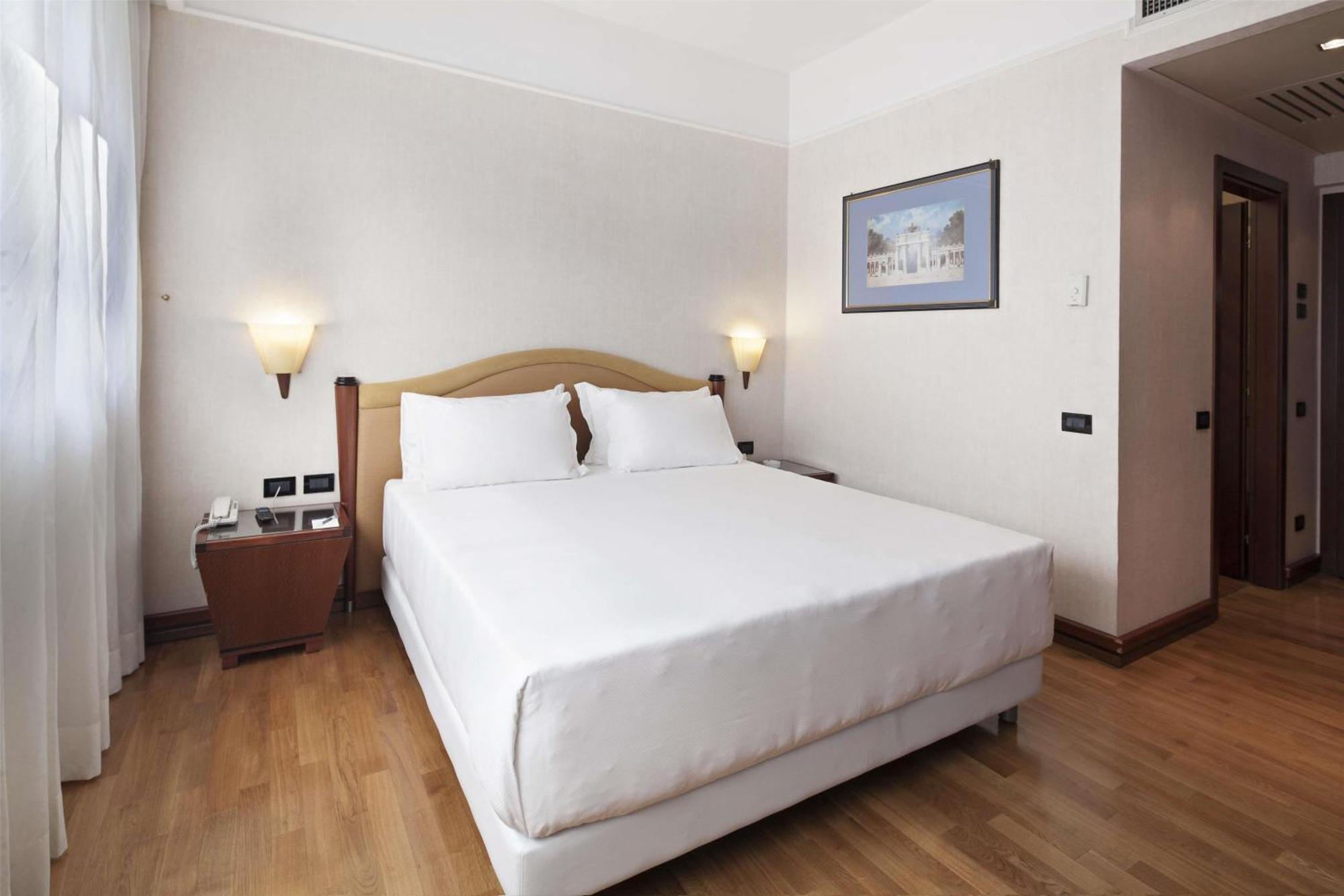 Hotel NH Milano Machiavelli Esterno foto